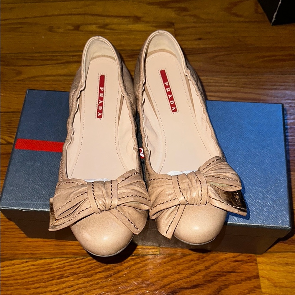 Prada Women's Tan Bow Ballet Flats